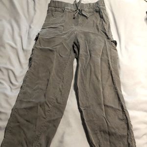 Lululemon light weight cargo pant